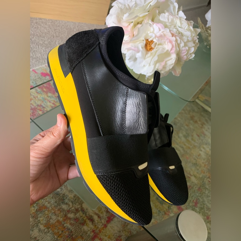 Balenciaga - Picture 7 of 12